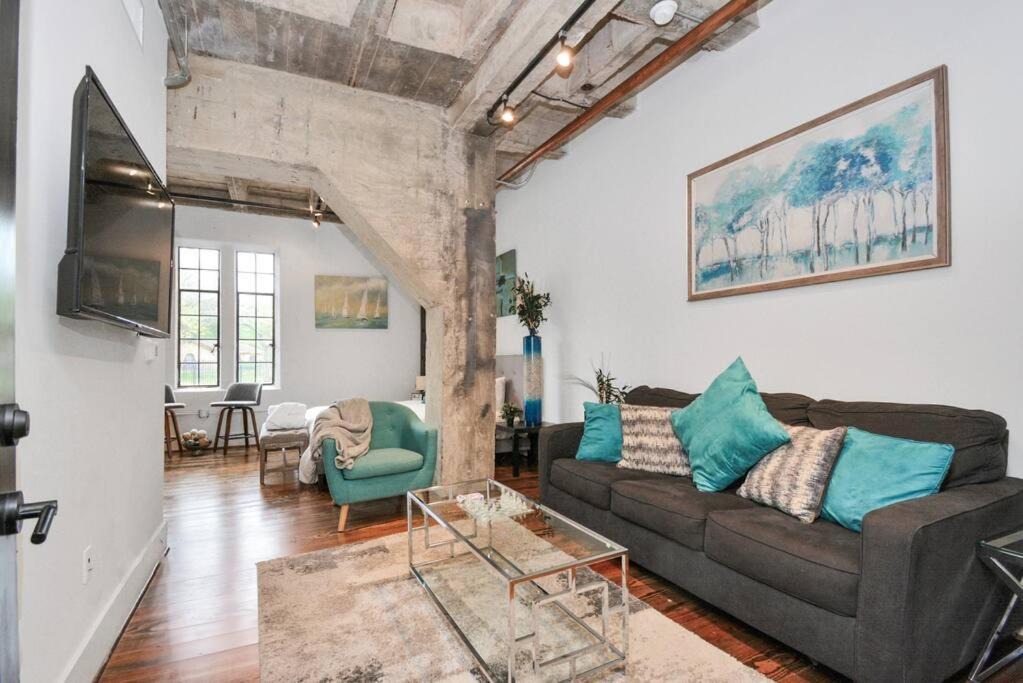 Photo of Livingroom in Greater East End