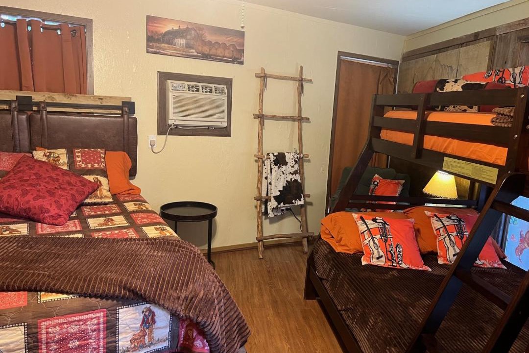 Photo of Livingroom in Canton