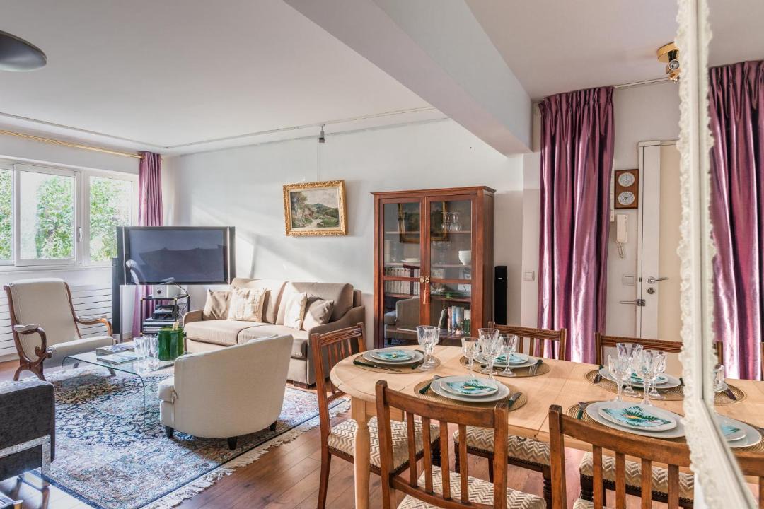 Photo of Livingroom in Quinze-Vingts