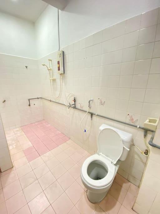 Photo of Bathroom in Kempas
