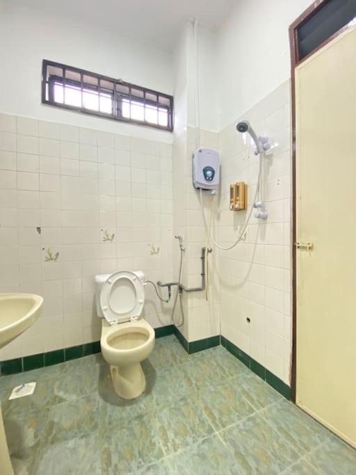 Photo of Bathroom in Kempas