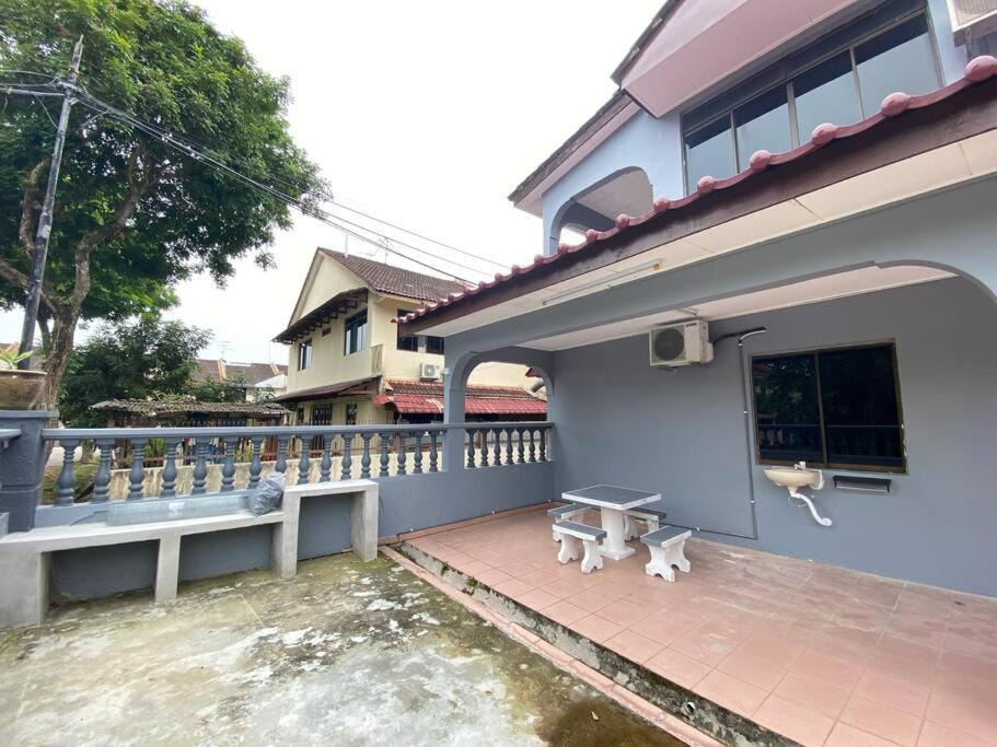 Photo of Buildings in Kempas