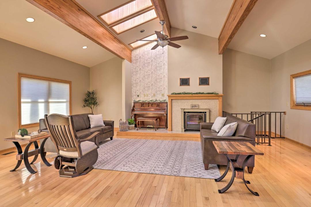 Photo of Livingroom in Town of Varick