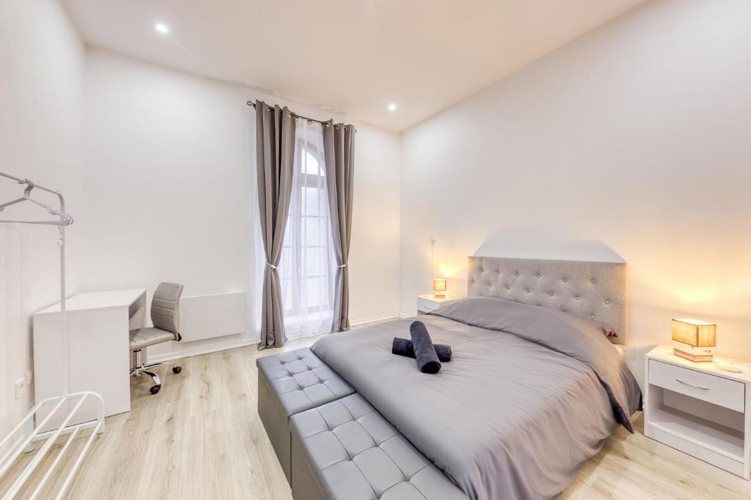 Photo of Bedroom in Tonnerre