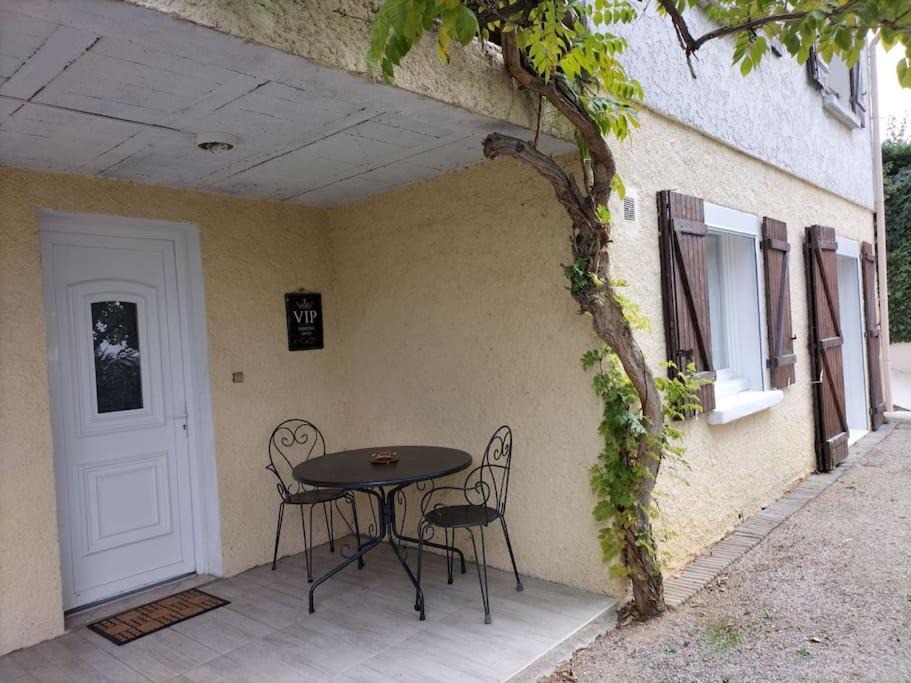 Photo of Buildings in Corbarieu