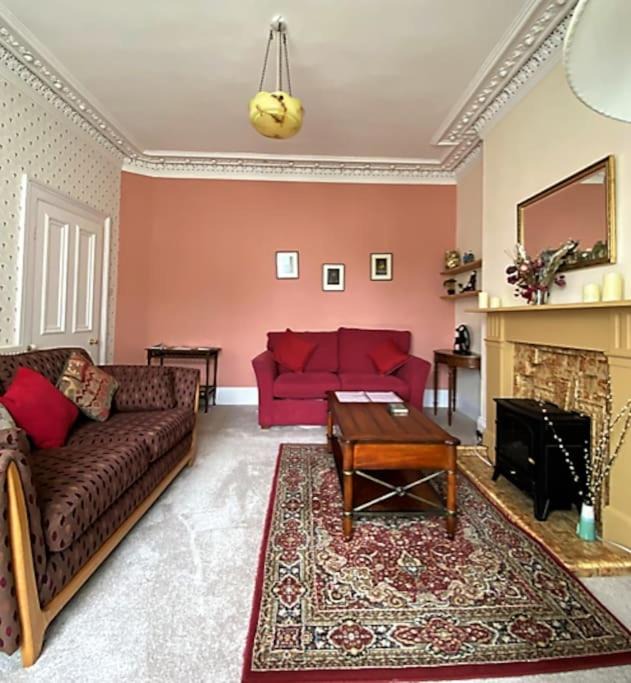 Photo of Livingroom in Saint John's Town of Dalry