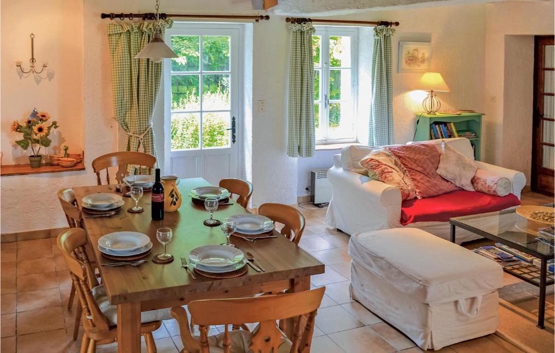 Photo of Others in Vanxains