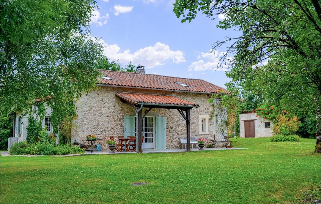 Photo of Others in Vanxains