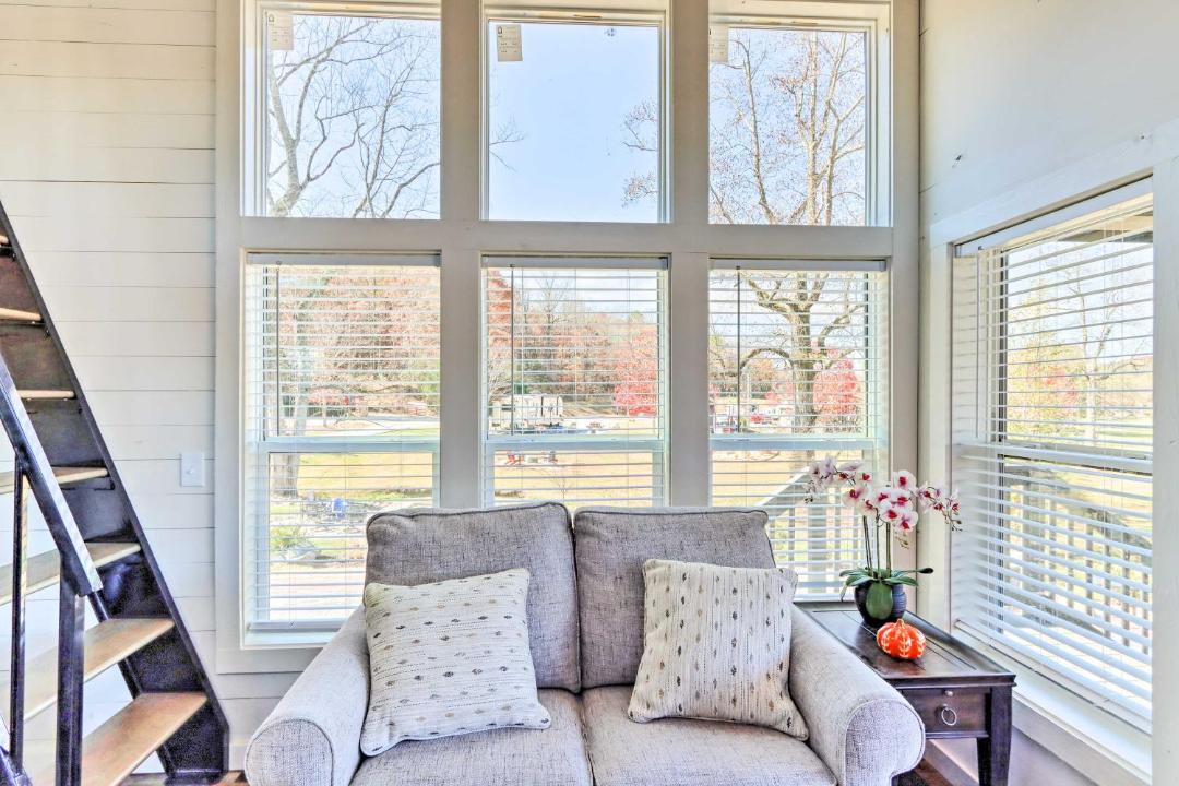 Photo of Livingroom in Morganton