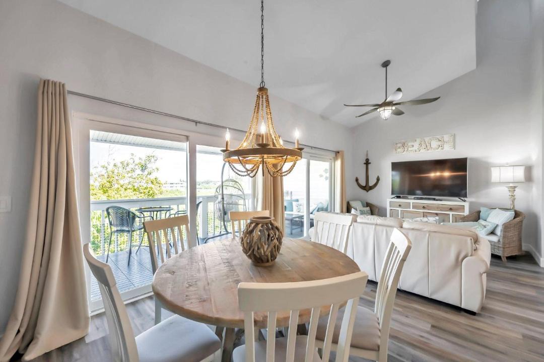 Photo of Livingroom in Indian Shores