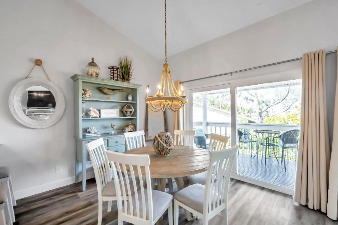 Photo of Livingroom in Indian Shores