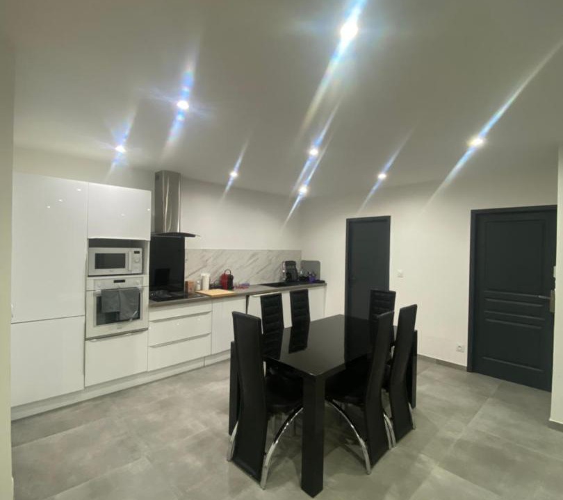 Photo of Livingroom in Saint-Etienne-de-Fontbellon