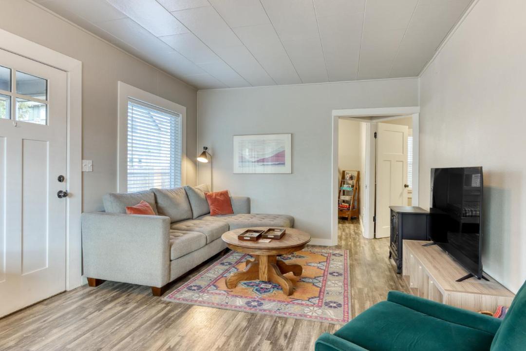 Photo of Others in Southern Crossing