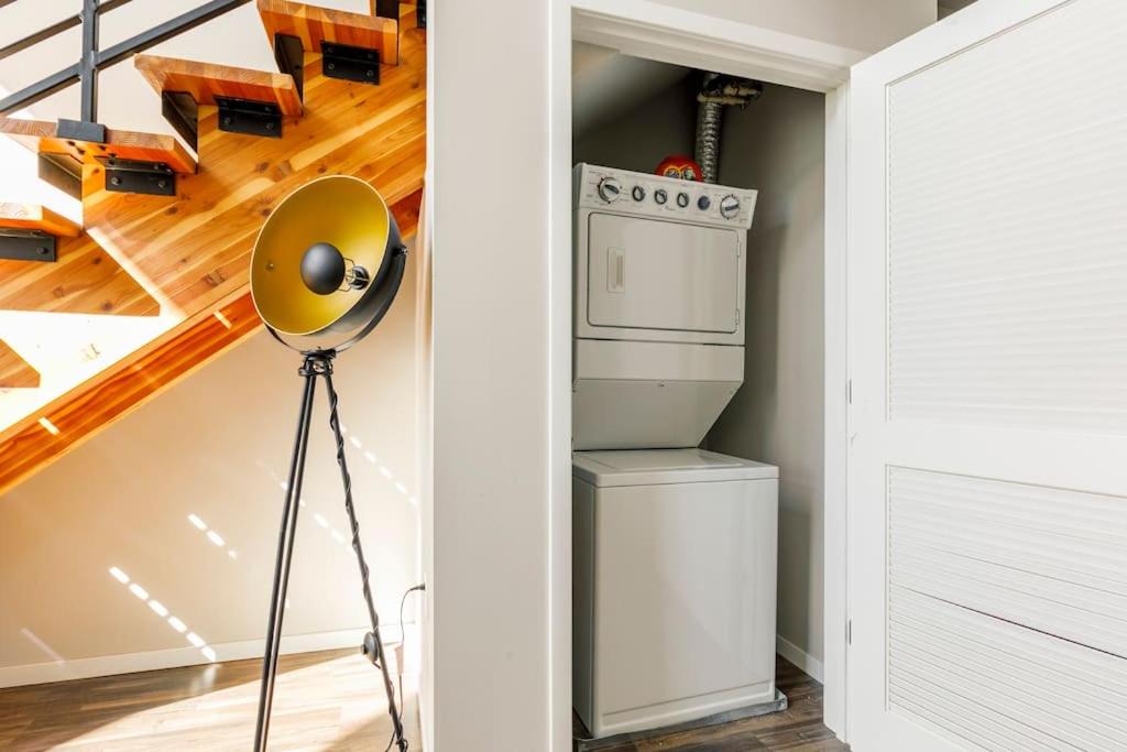 Photo of Others in DeBaliviere Place