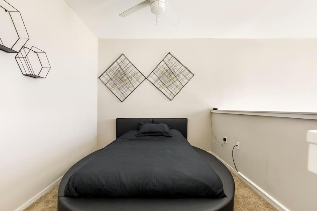 Photo of Bedroom in DeBaliviere Place