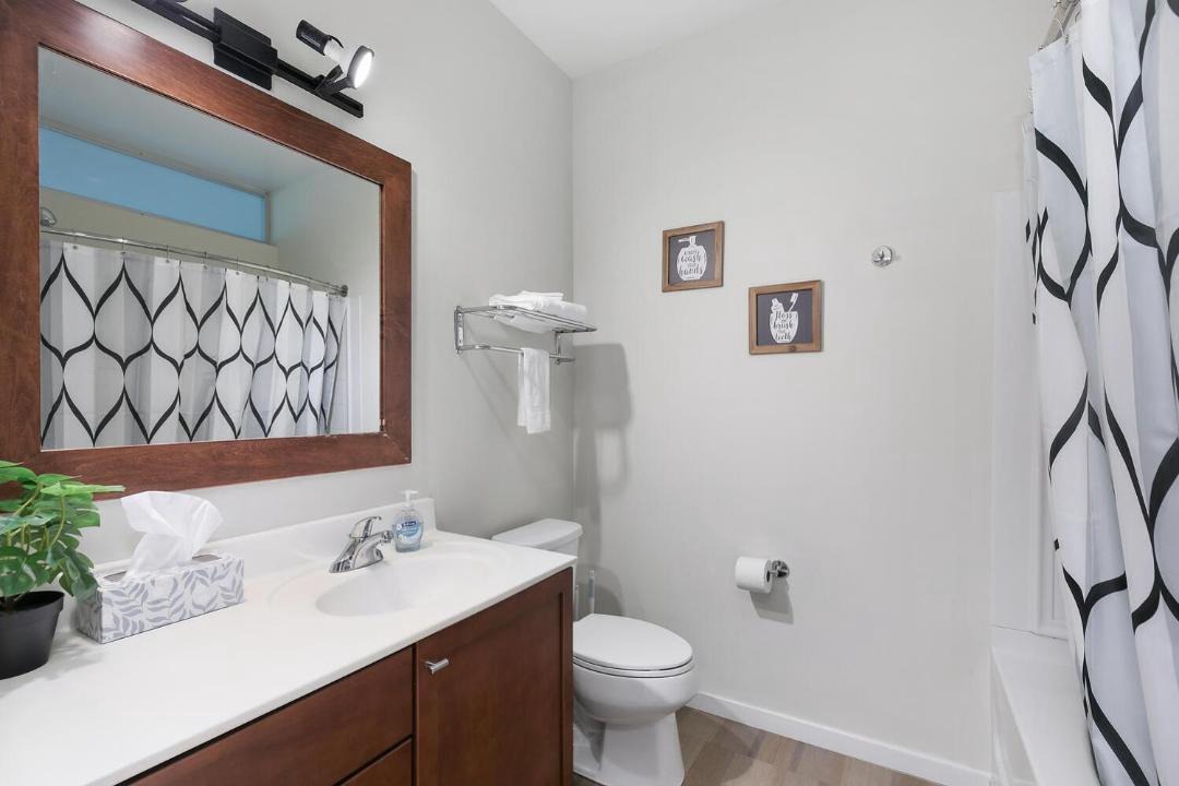 Photo of Bathroom in DeBaliviere Place