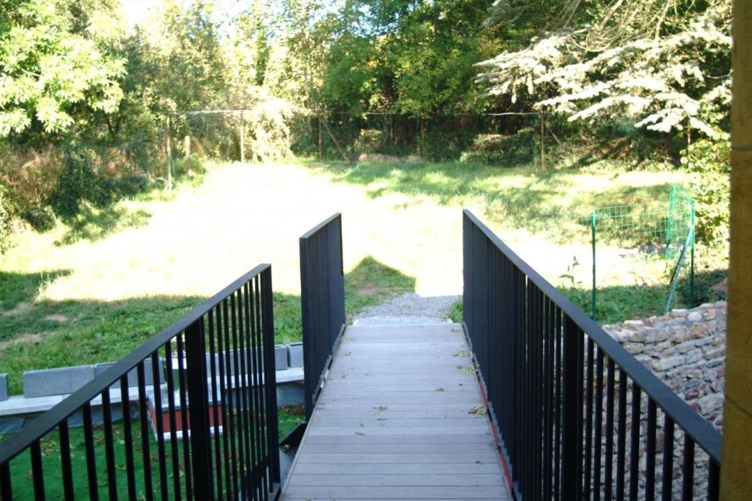 Photo of Patio Balcony in Saint-Honore-les-Bains