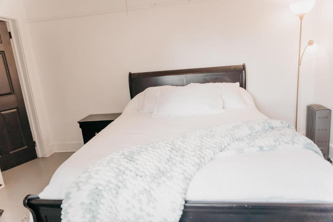 Photo of Bedroom in Freetown - Port Rico