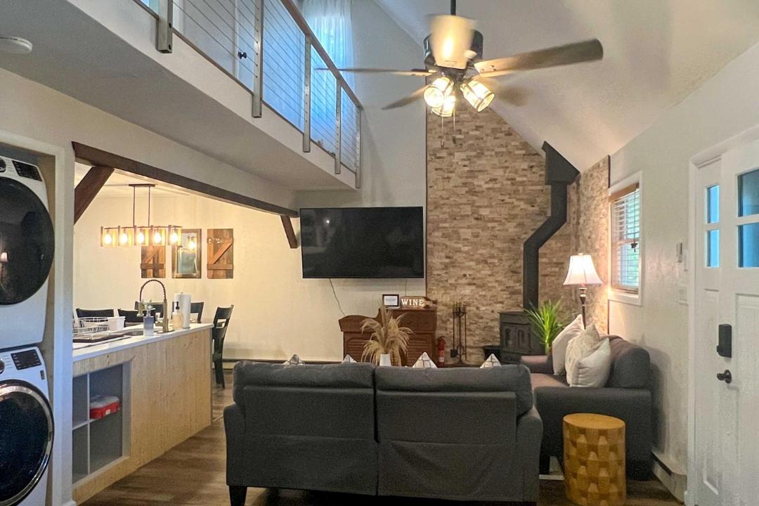 Photo of Livingroom in Long Pond