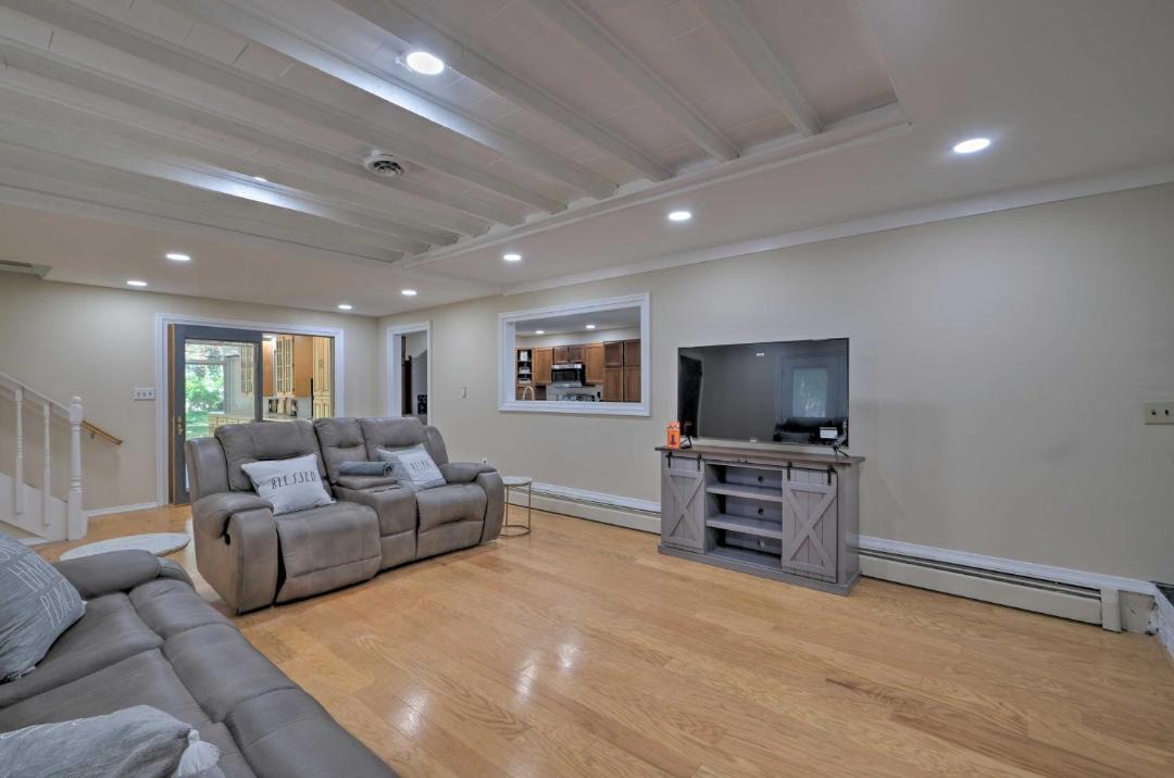Photo of Livingroom in Selby-on-the-Bay