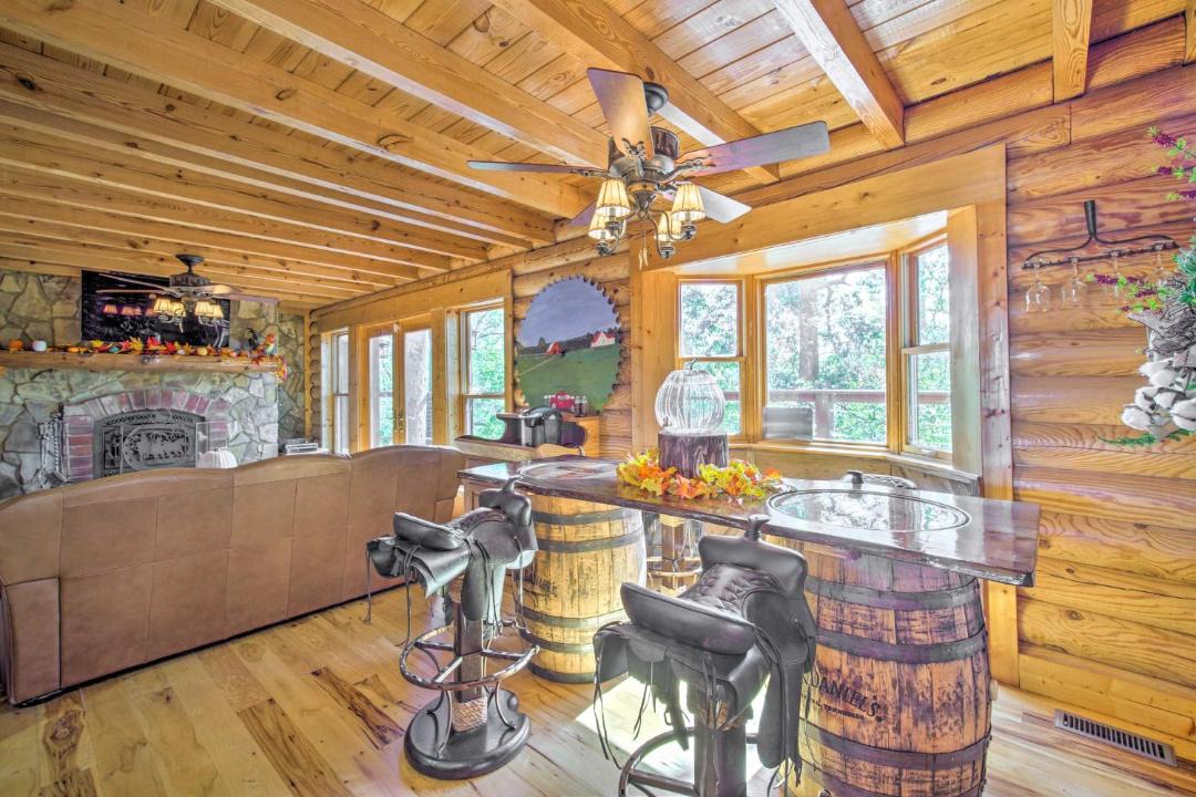 Photo of Others in Calhoun