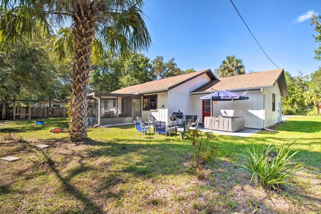 Photo of Buildings in Crystal River