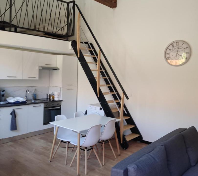 Photo of Livingroom in Saint-Etienne-de-Saint-Geoirs