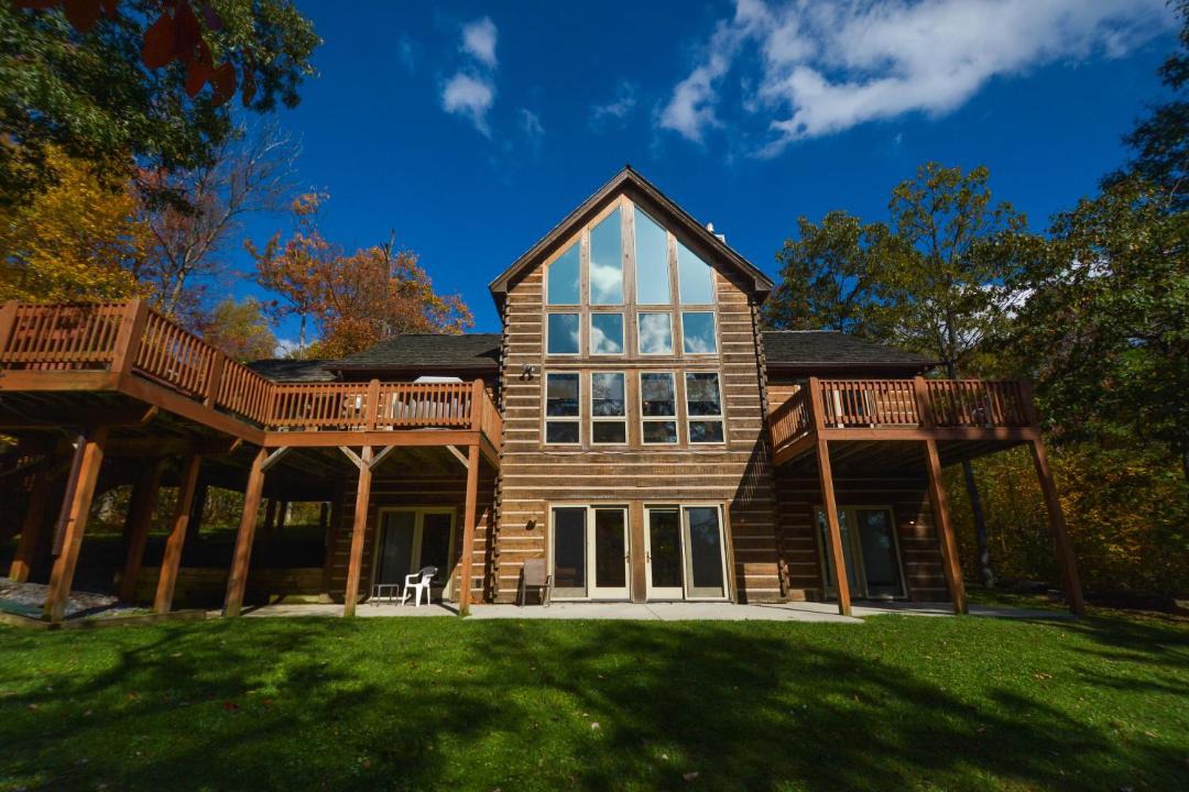Photo of Buildings in McHenry