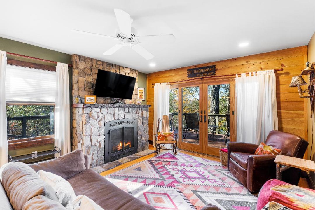 Photo of Livingroom in Warren County