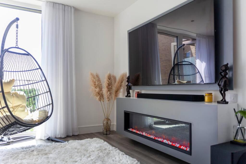 Photo of Others in Yiewsley