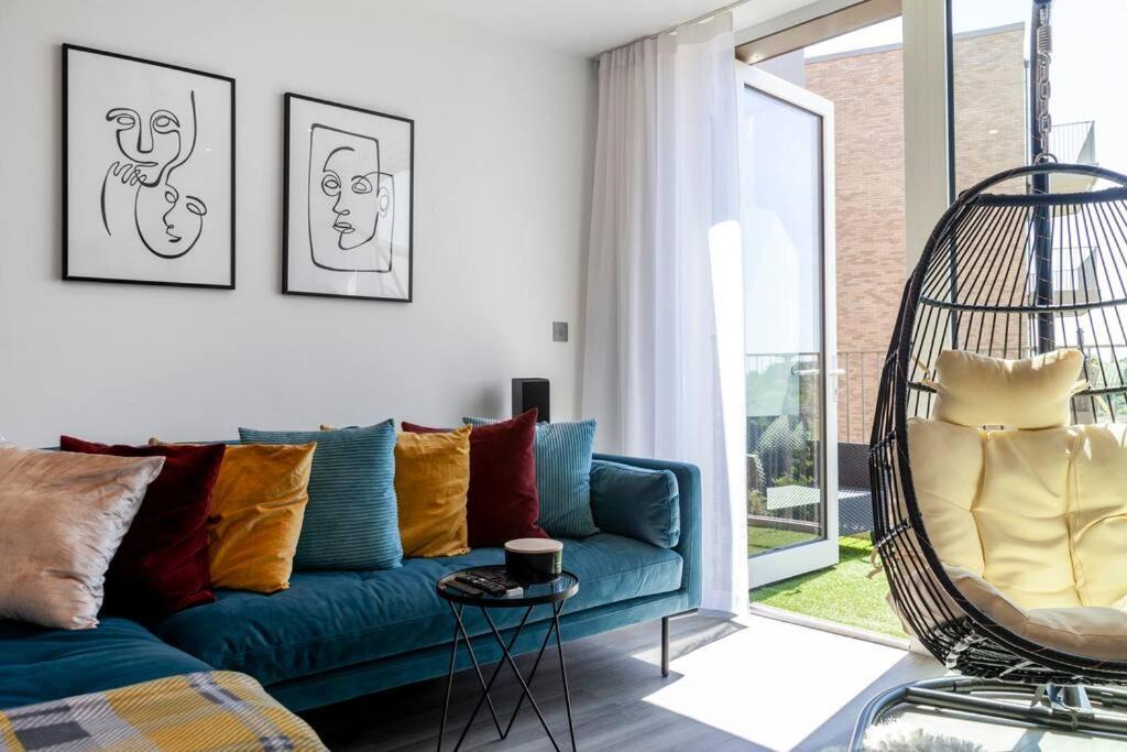 Photo of Livingroom in Yiewsley