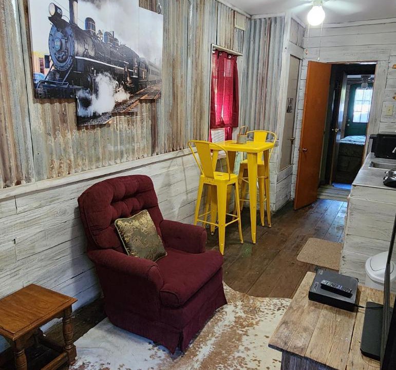 Photo of Livingroom in Pittsburg