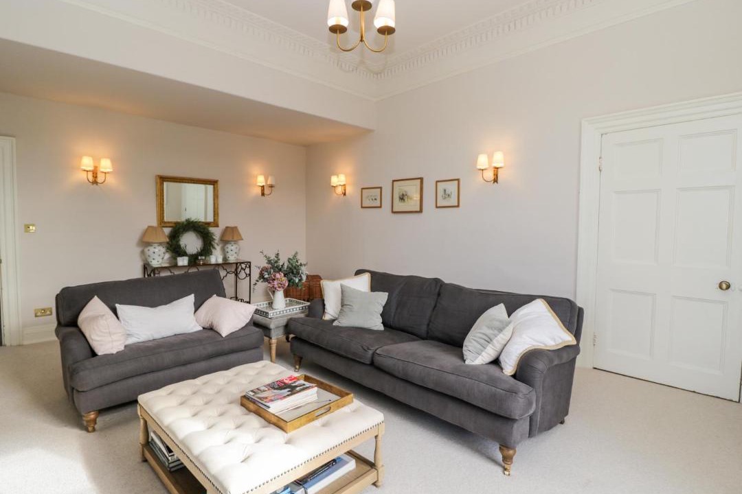 Photo of Livingroom in Dursley