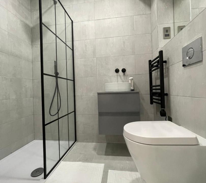 Photo of Bathroom in Sanderstead