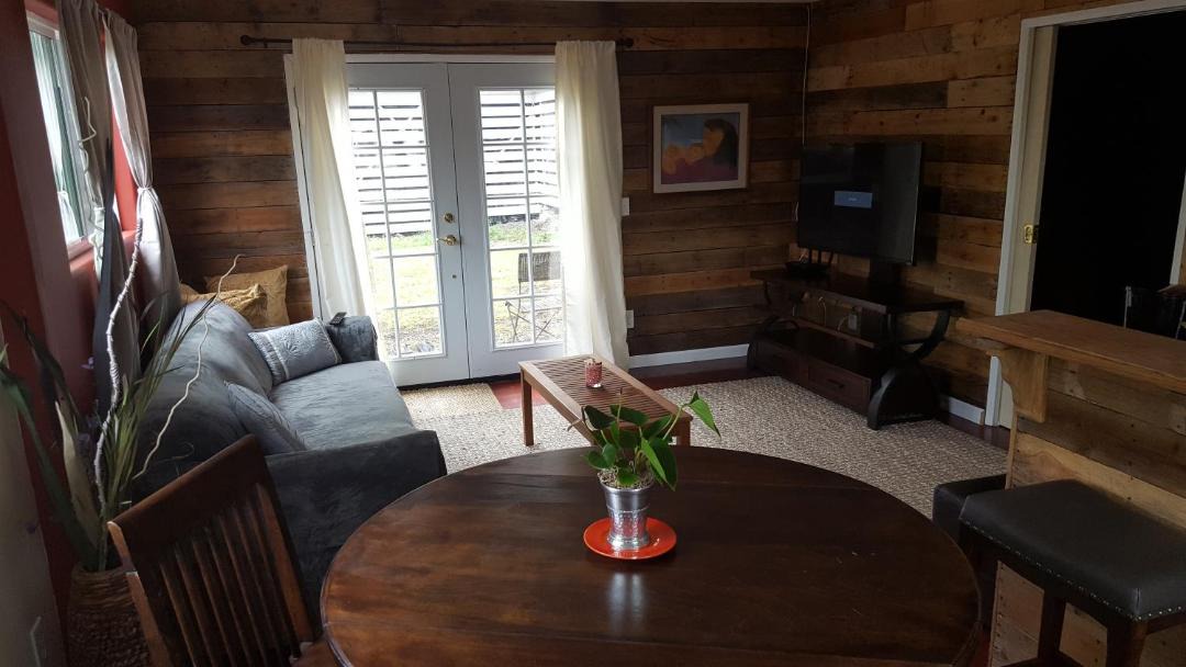 Photo of Livingroom in Kona Palisades