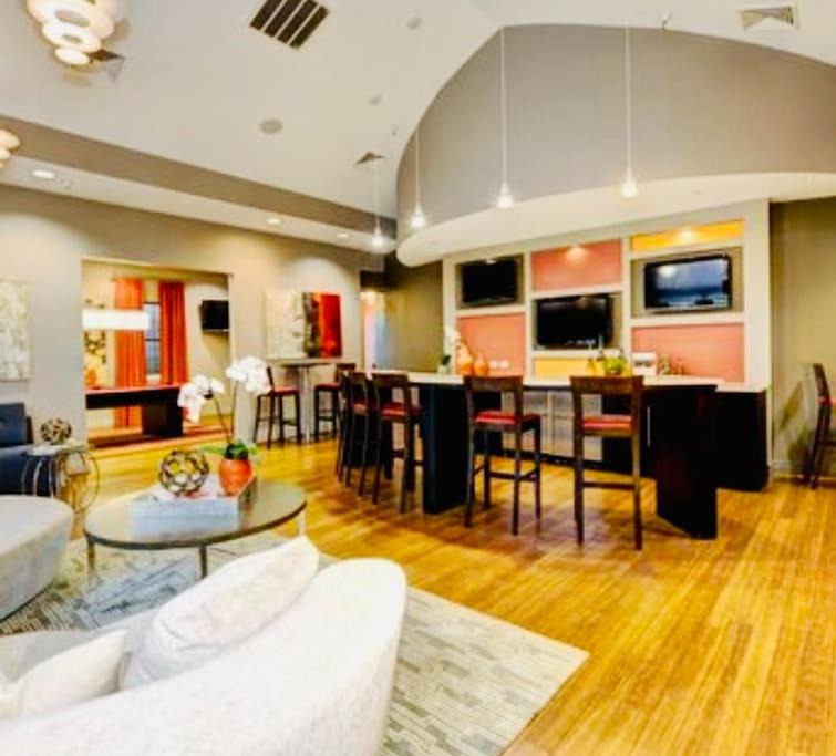 Photo of Livingroom in Jefferson Manor