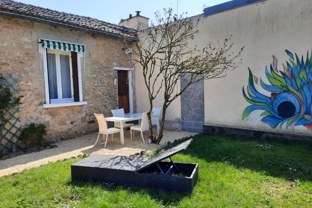 Photo of Others in Liguge