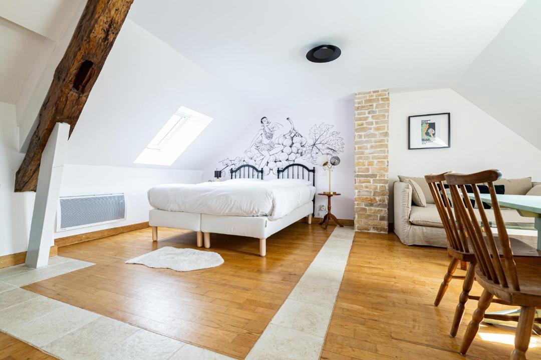 Photo of Others in Flavigny-sur-Ozerain