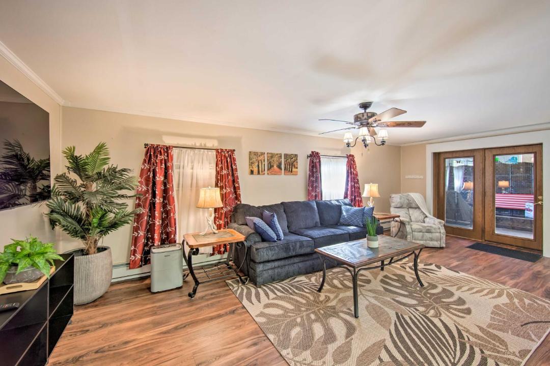 Photo of Livingroom in Moshannon