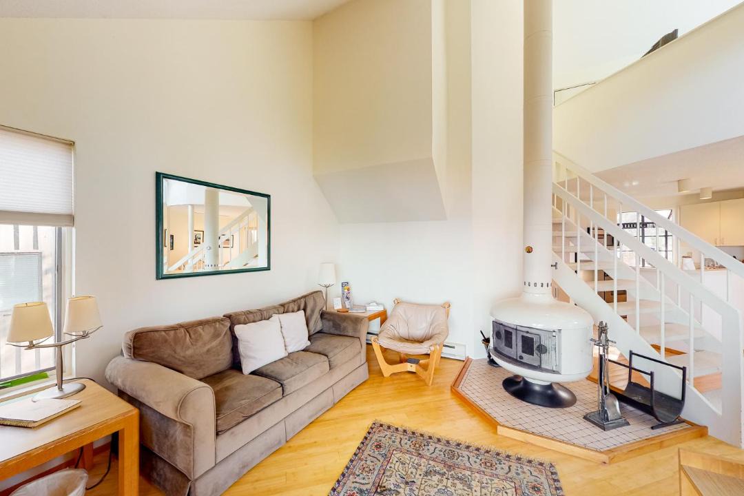 Photo of Livingroom in Maple City