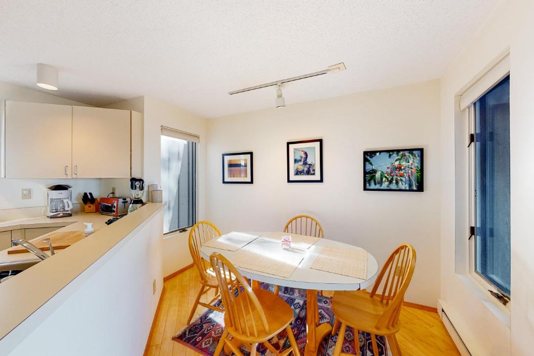 Photo of Livingroom in Maple City
