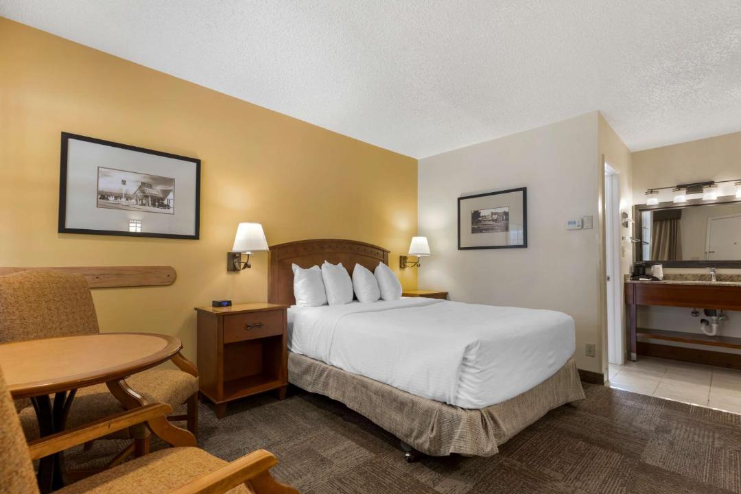 Photo of Bedroom in Lusk