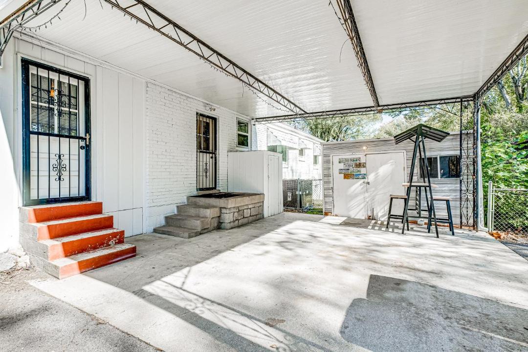 Photo of Buildings in Donelson