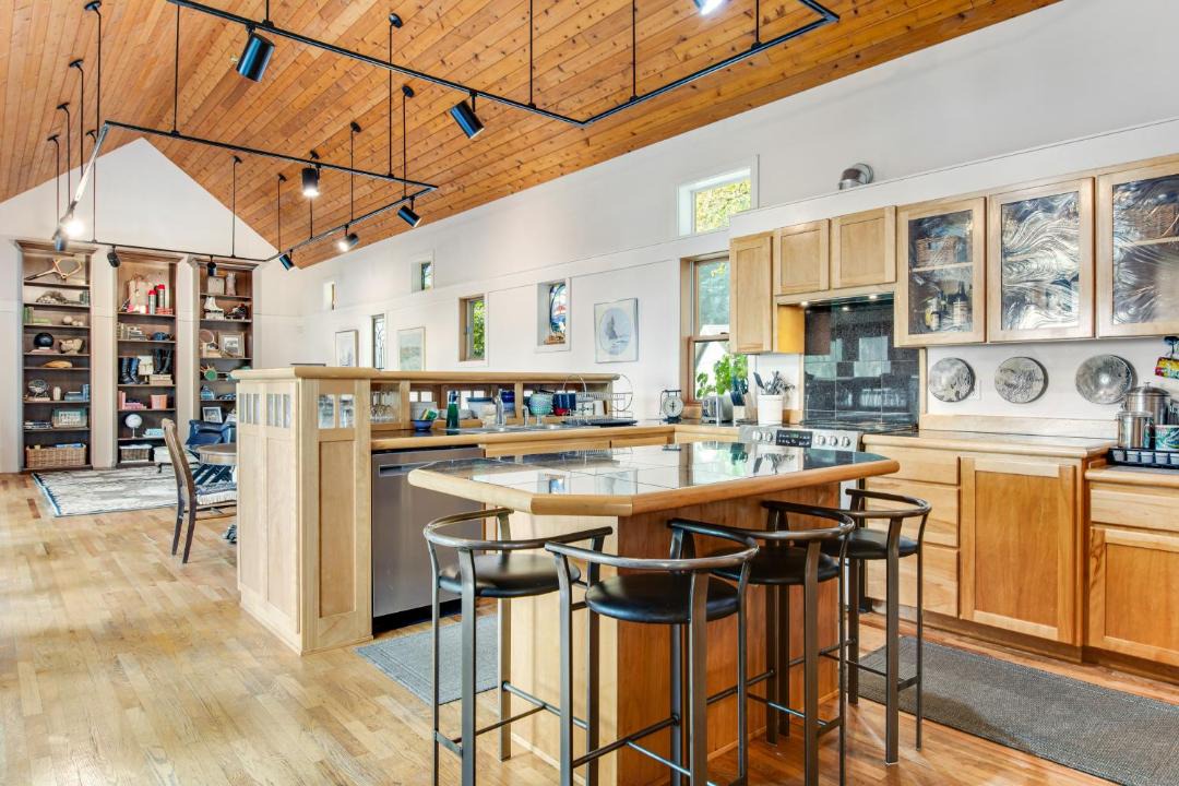 Photo of Kitchen in Tillicum