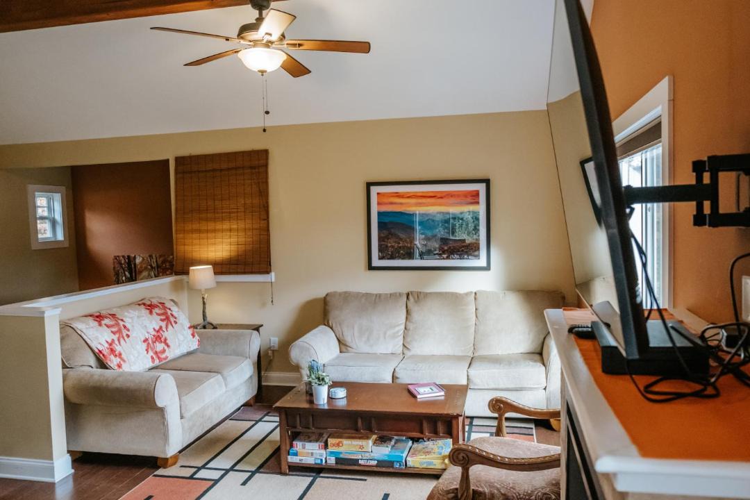 Photo of Livingroom in Weaverville