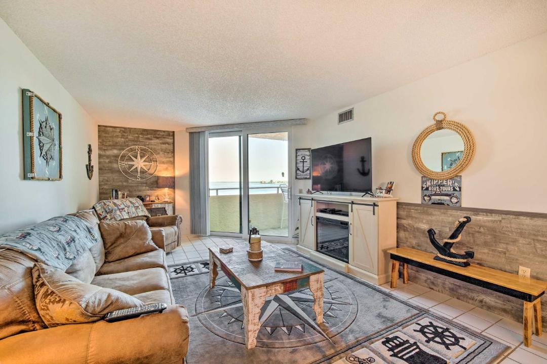 Photo of Livingroom in Hudson