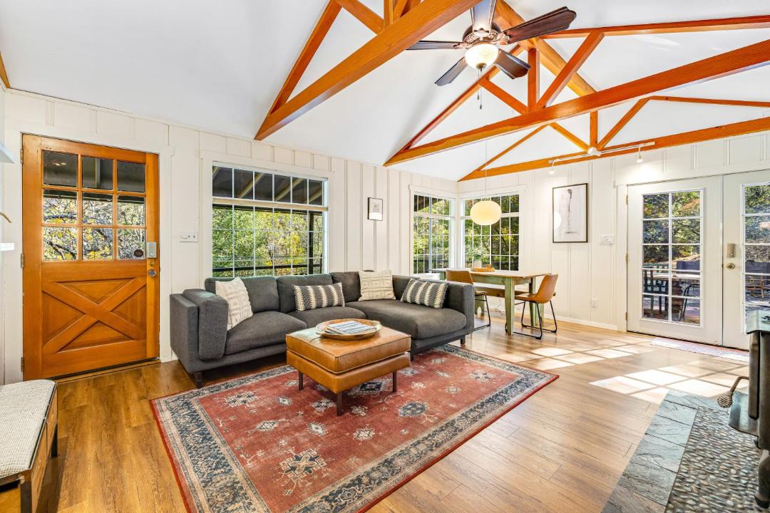 Photo of Livingroom in Cazadero