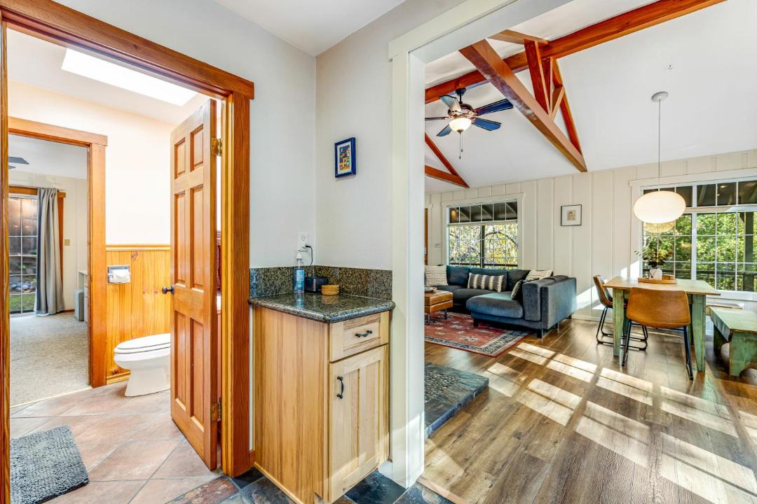Photo of Livingroom in Cazadero