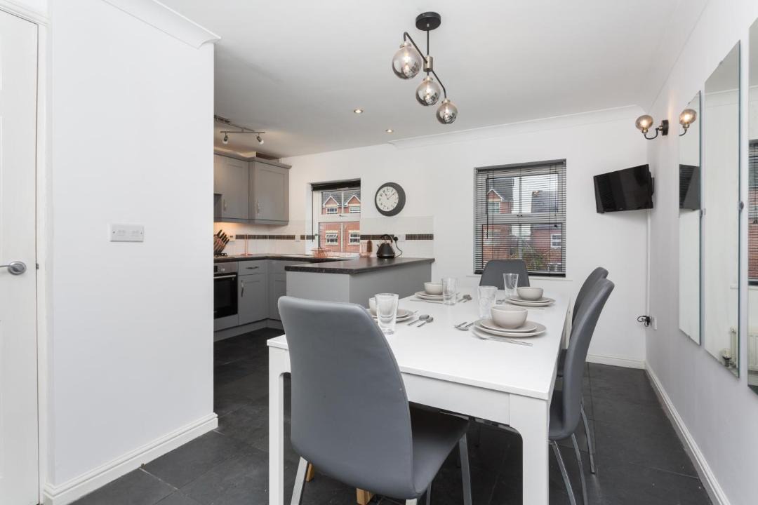 Photo of Others in Farington