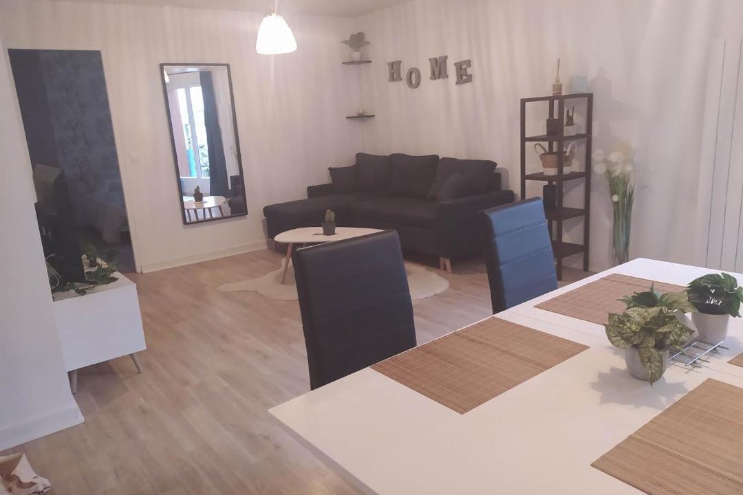 Photo of Livingroom in Sens